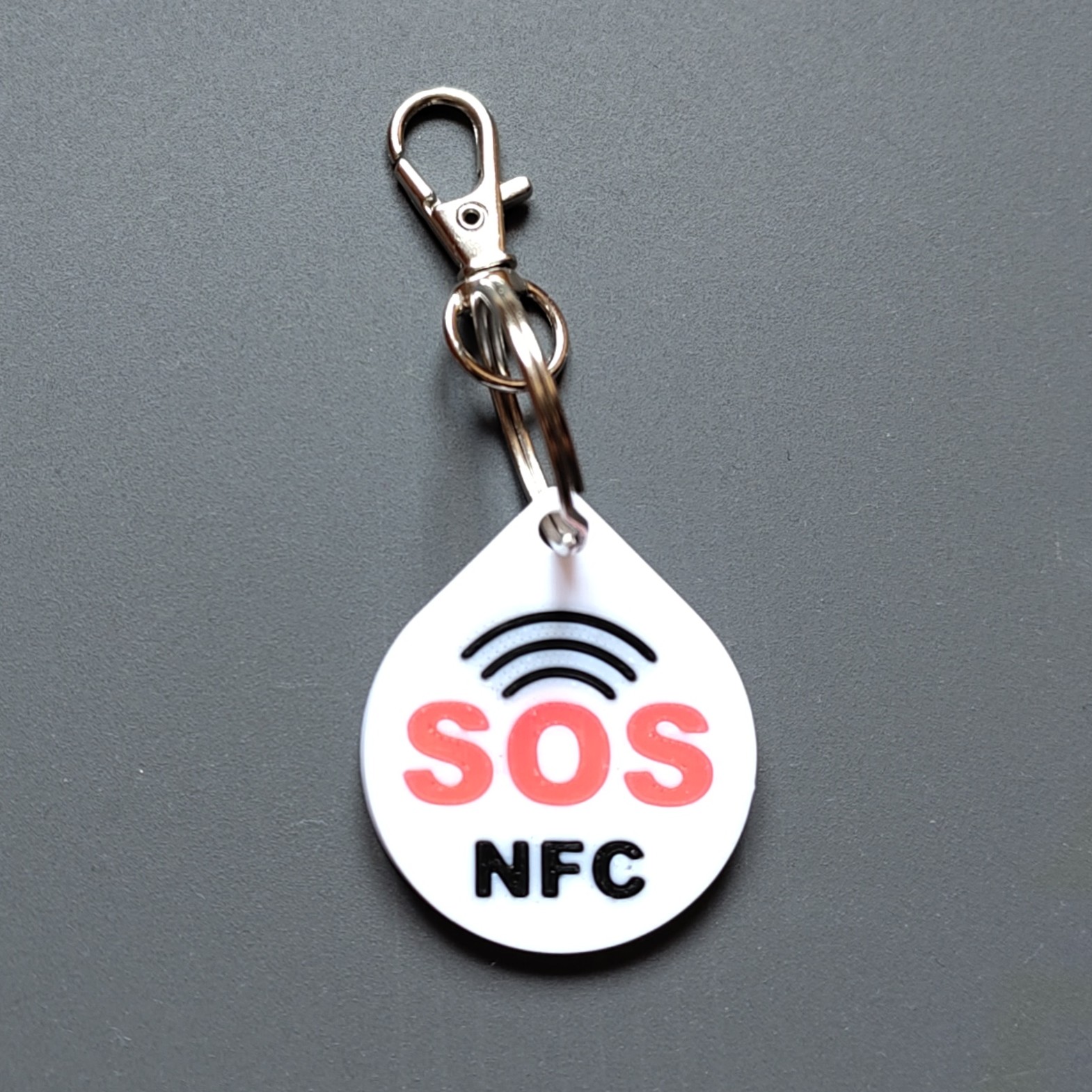 Vorderansicht des SOS-Anhängers